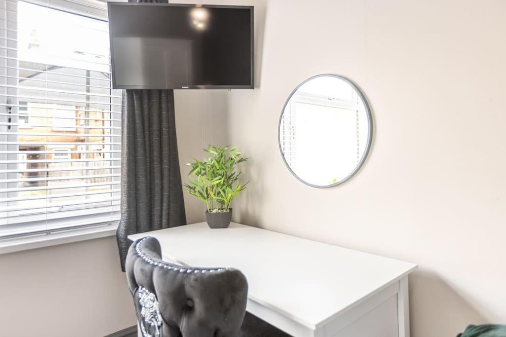 Rugby Coach House, Central Location, 5 Star Rating Экстерьер фото